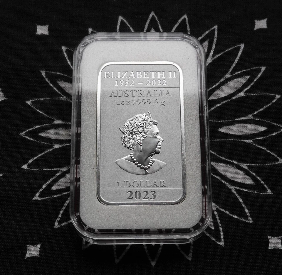 Australia 2023 1 oz Plata .9999 Año del Dragón Isabel II Perth Casa de la Moneda BAR Foto 2 de 2