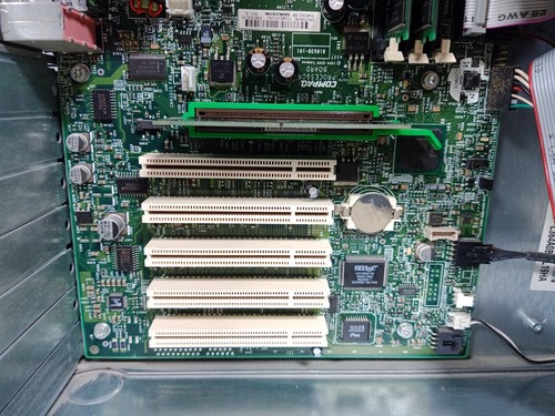 Vintage Compaq DeskPro EN Pentium III 866MHz 64MB RAM Win 98 - Boots to BIOS - Picture 11 of 18