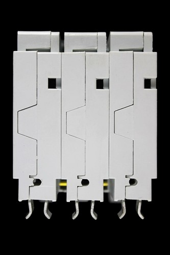SQUARE D 6 AMP CURVE C 10kA DREIPOLIGER MCB SCHUTZSCHALTER QOE 10000 - Bild 5 von 7