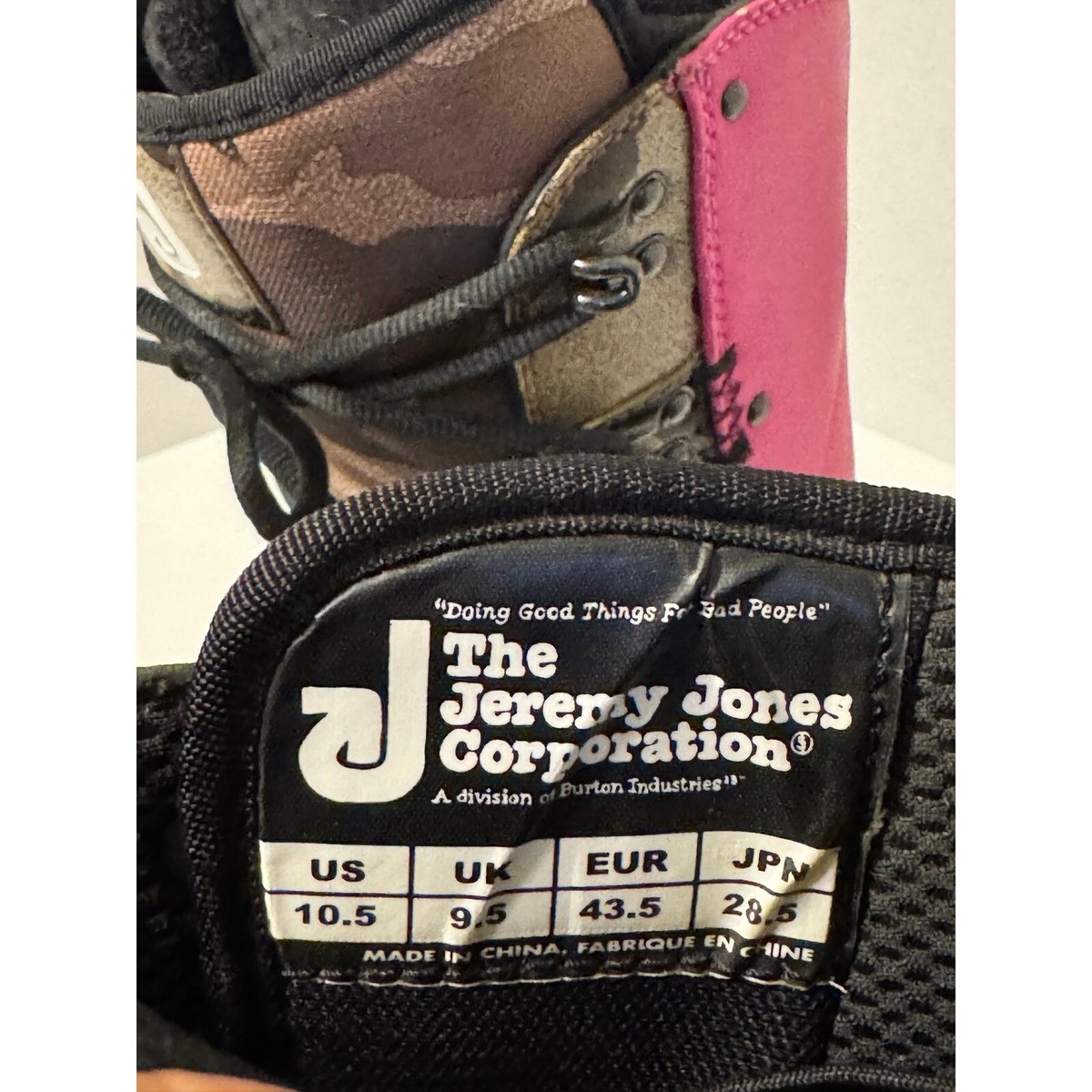 BURTON JEREMY JONES 2009 SNOWBOARD BOOTS EXTREMELLY COLLECTIBLE