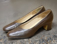 RARE DeLiso Brown Leather Loafer SHOES Size 5.5 B Retro Vintage Heel 1960s