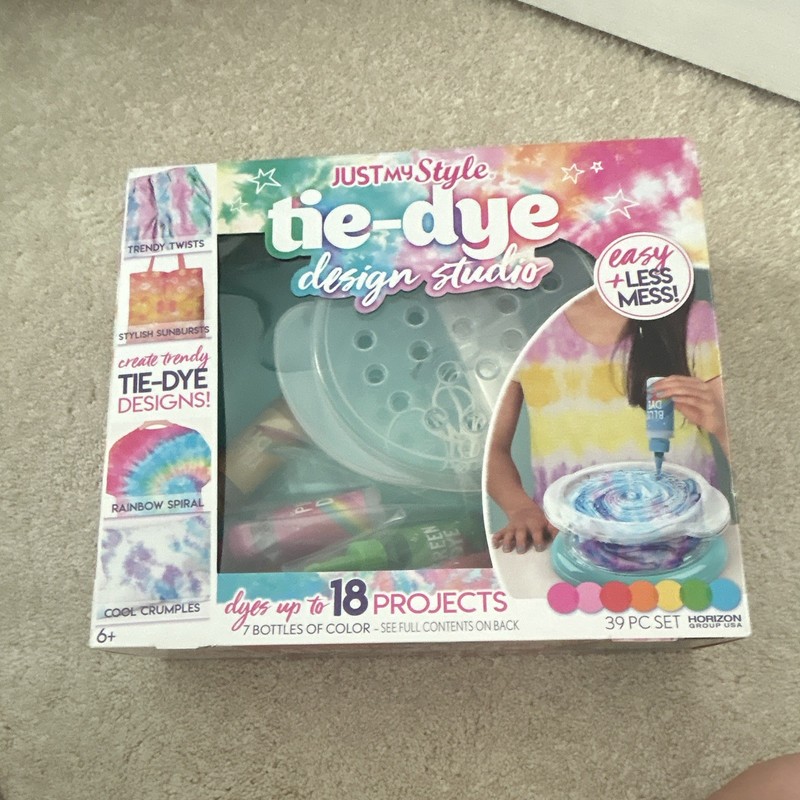 Just My Style Tie-Dye Design Studio Kids Craft Kit, 39-Piece Set, Up to 18
