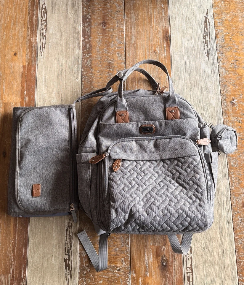 Dikaslon Wickelrucksack Hellgrau Mit Wickelauflage, Schnullerhalter - Bild 1 von 4
