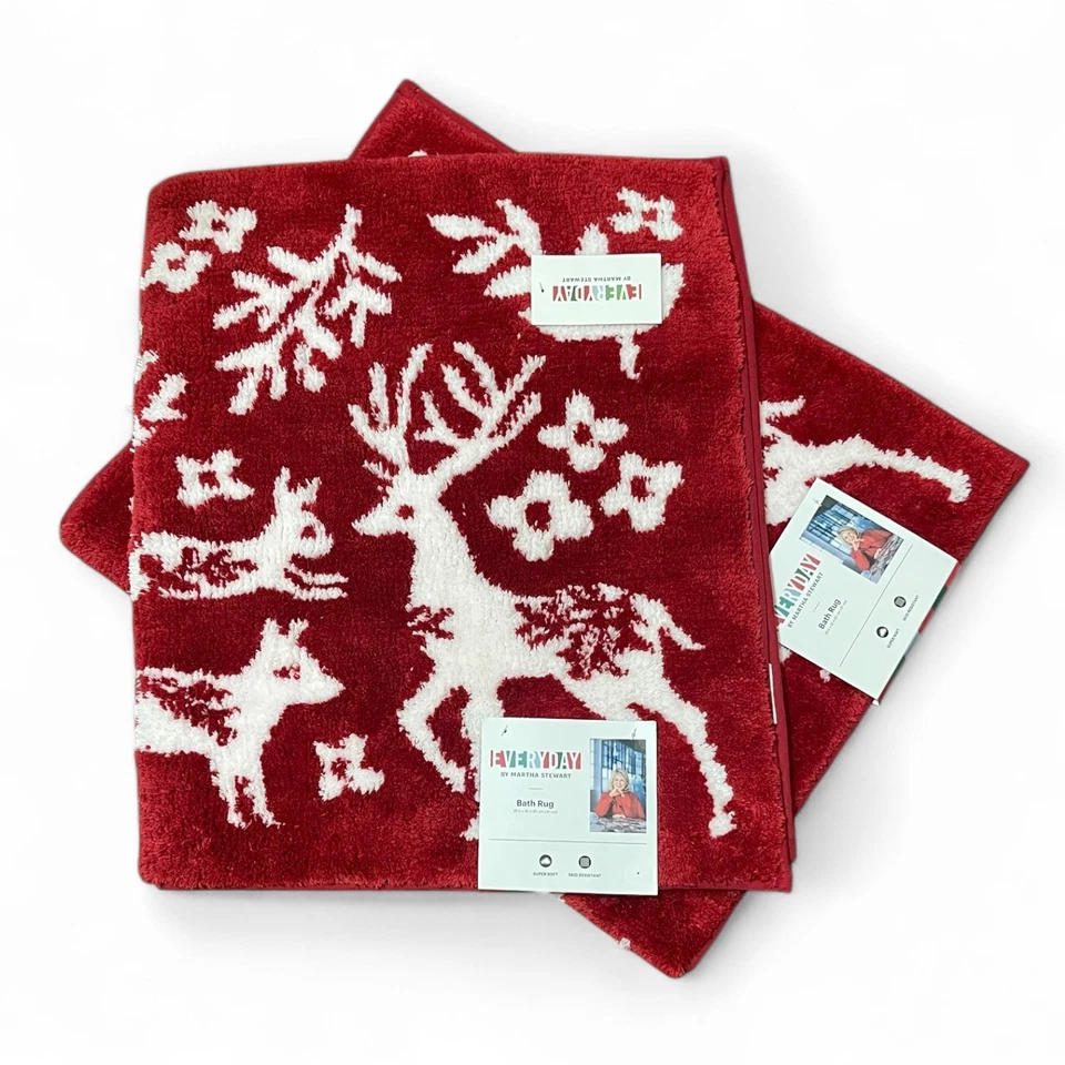 "Juego de alfombras de baño de renos de Navidad Martha Stewart 2 piezas rojas 20x32"" decoración navideña" Foto 2 de 4