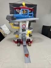 PAW Patrol PAW Patroller DX Paw Station y 2 Coches