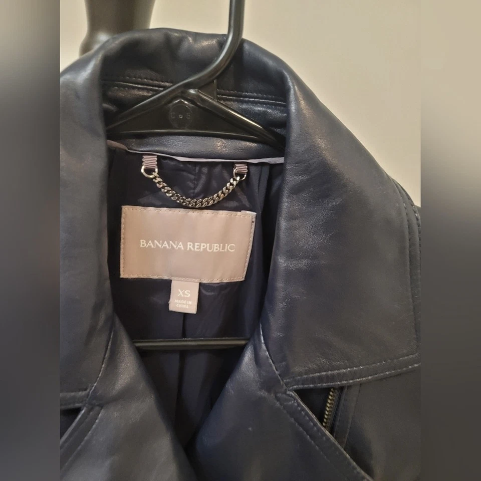Chaqueta de cuero Banana Republic azul marino cordero Xs Foto 3 de 4