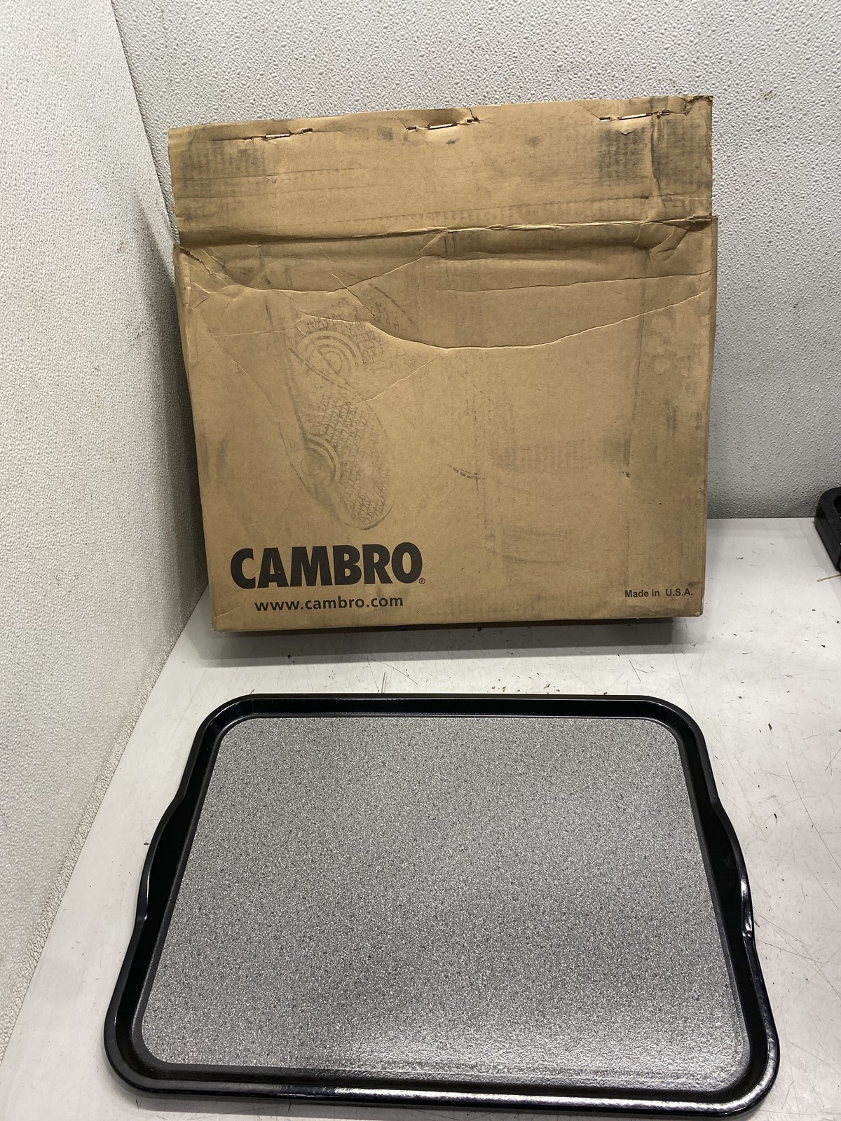 Cambro 1520VCRST382 20" x 15" Black Non-Skid Room Service Camtray Case of 12