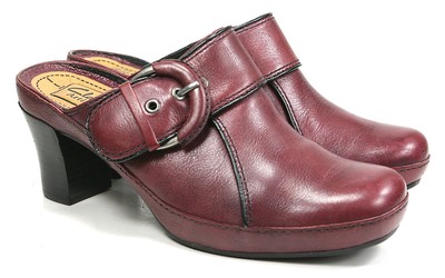 little burgundy clarks
