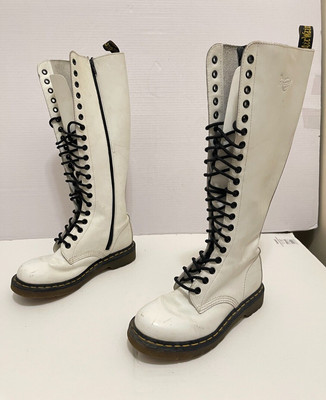 Doc martens 1B60 20 Eye Smooth White Leather Boots Tall Knee high boots 6 RARE