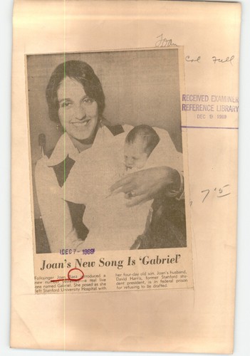 Cantante folclórico e icono musical JOAN BAEZ & Son Gabriel DE COLECCIÓN 1969 foto de prensa - Imagen 2 de 2