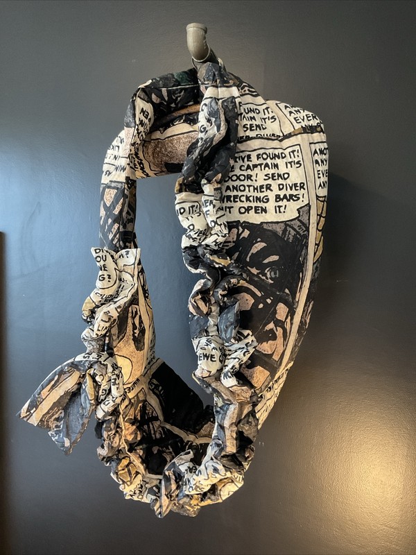 NWT Rundholz Puffy  Loop Scarf Comic Print OS