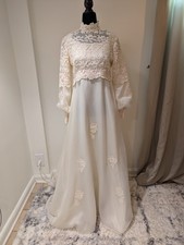 Vintage 1960s 1970s Bride's World ILGWU Ivory Wedding Dress Crochet Lace Ribbon