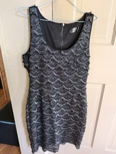 Black/Gold Metallic Scalloped Lace Bodycon Fringe Dress Guess Size 8