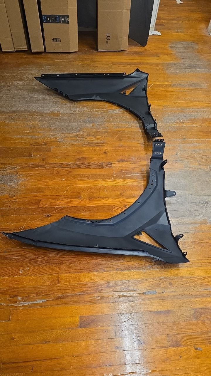 2019 - 2024 OEM Original Lamborghini urus front fender (LEFT SIDE ONLY)