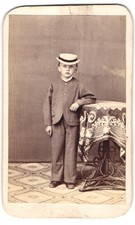Fotografie F. G. Holle, Arnstadt b. Harmonie, junger Knabe Max Hauschild im Anz 
