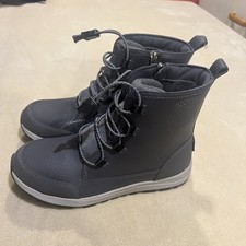 Boys Ugg T Dinaly Size 4 New without box