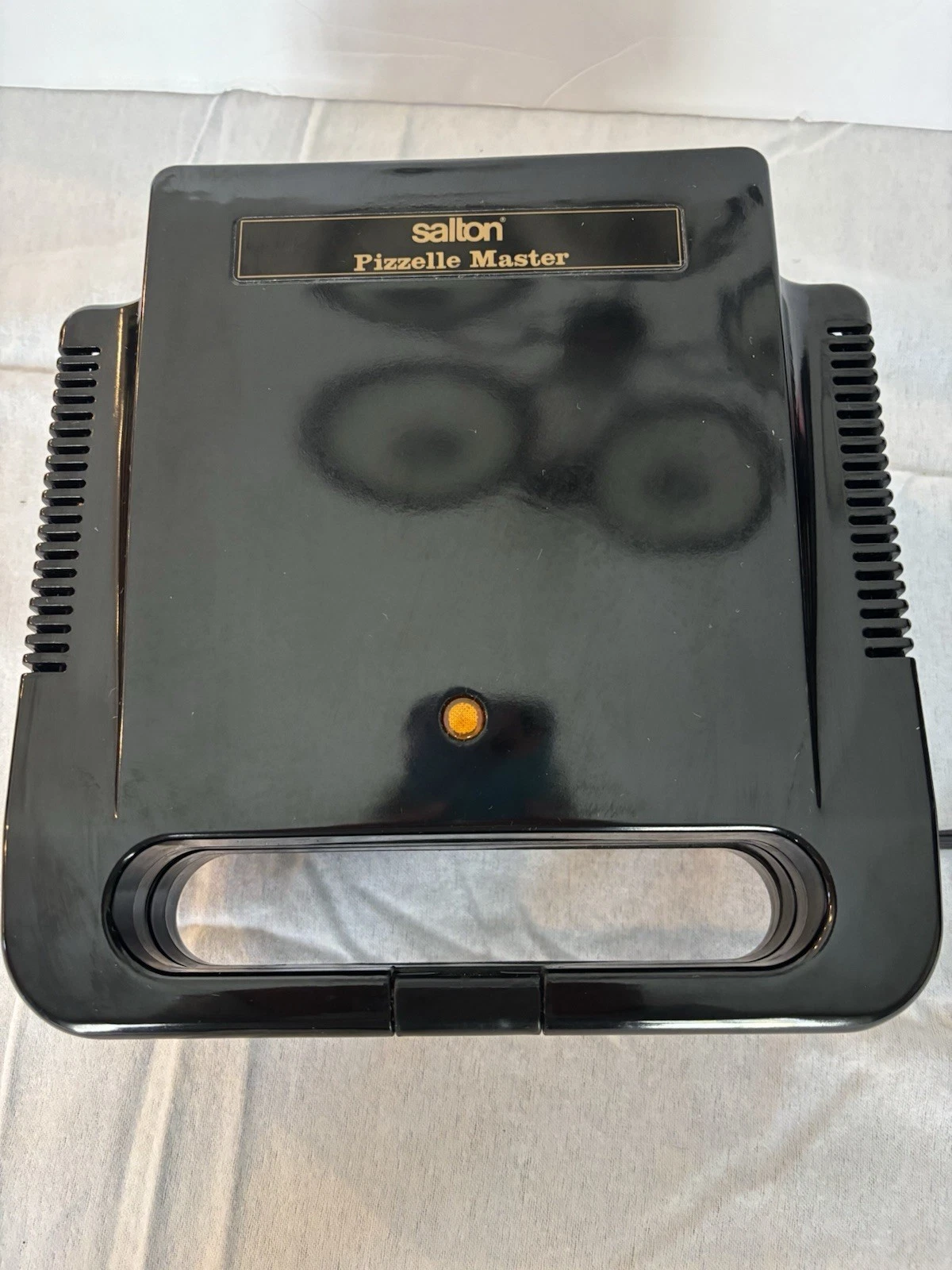 Salton Pizzelle Master AUTOMATIC PIZZELLE BAKER Model WM-6 Black Tested Works