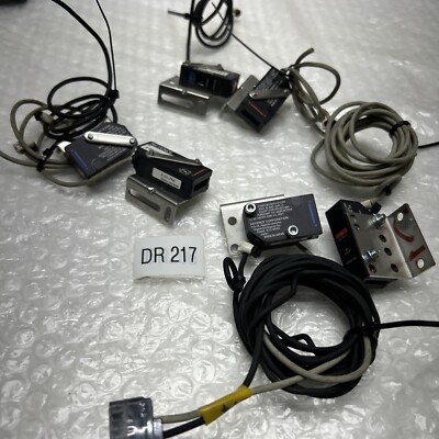 (3) Keyence LV-NH100 Multi-Purpose Digital Laser Sensor Head, Area Thrubeam