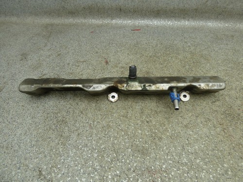 Einspritzleiste L links 100Tm Dodge Challenger III 5.7 V8 09.1571.140