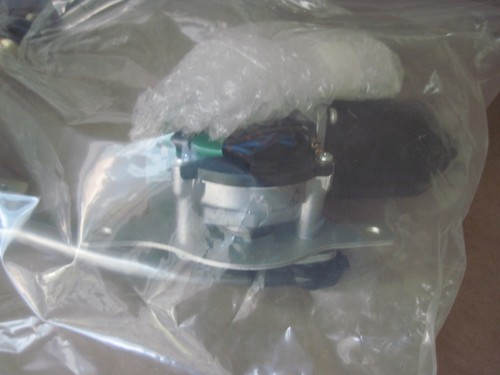 Genuine CNH CASE KHN3544 Windshield Wiper Motor for Crawler Excavators - Picture 3 of 6