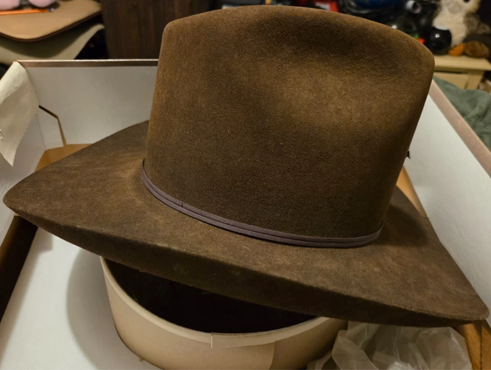 Sombrero de Vaquero Castor Stetson Hats de Colección con Alfiler de Caballo y Plumas en Caja Original Foto 4 de 4