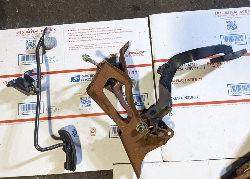 Mk2 Toyota MR2 Manual Clutch Pedal Brake Pedals NA S54 5 Speed Trans USDM LHD 91 - Image 2 of 4