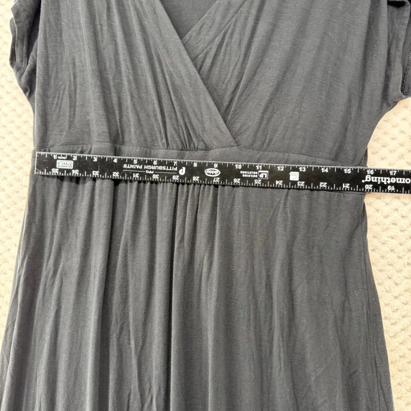 VETEMENTS Abito midi J. Jill nero petite scollo a V misto rayon casual comodo minimalista