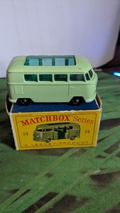 Matchbox Regular Wheels No. 34 VW T1 Caravette MINT - Grüne Bodenplatte