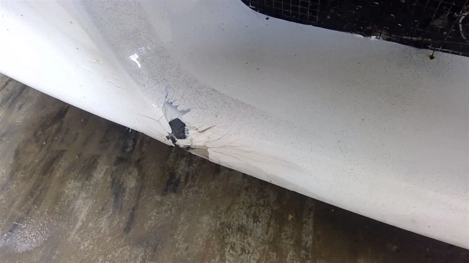 (LOCAL PICKUP ONLY) Front Bumper Fits 97-02 BMW Z3 1705134 - Image 4 of 4