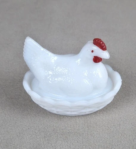 Vintage Westmoreland White Translucent Milk Glass Small Hen on Nest Hand Painted