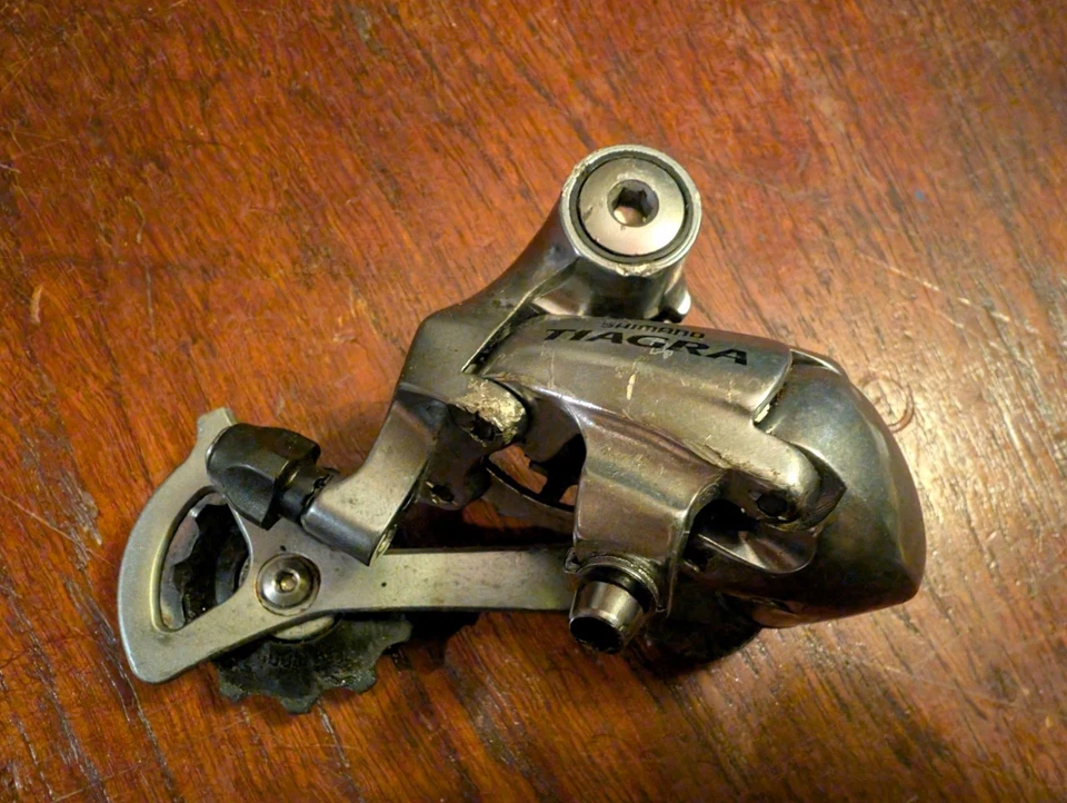 Shimano Tiagra RD-4500 rear derailleur 9-speed road bike medium cage - Image 1 of 1