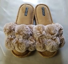 NWT Pretty You London Women's Slider Slipper Pom-Poms Dolly Caramel M US 7-8