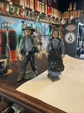 Cast Iron Amish Couple Figurines- Mid-century Full Art- Made In USA- John Wright