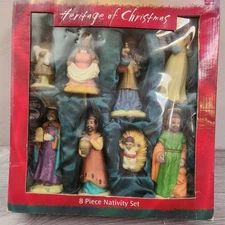 Heritage of Christmas 8 Piece Nativity Set Ceramic Figures Manger Scene