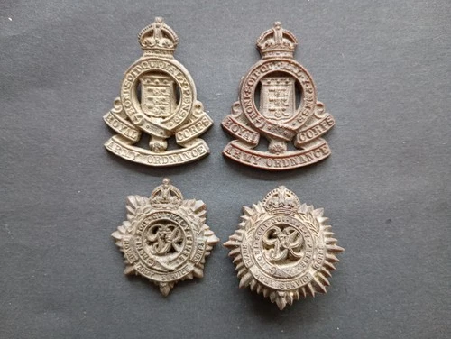VINTAGE WW2 ROYAL ENGINEERS/ARMY ORDNANCE PLASTIC ECONOMY CAP BADGES (4)