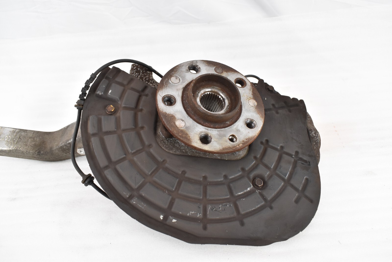 14-17 Maserati Ghibli S Q4 AWD Front Right Side Spindle Knuckle Hub Bearing OEM