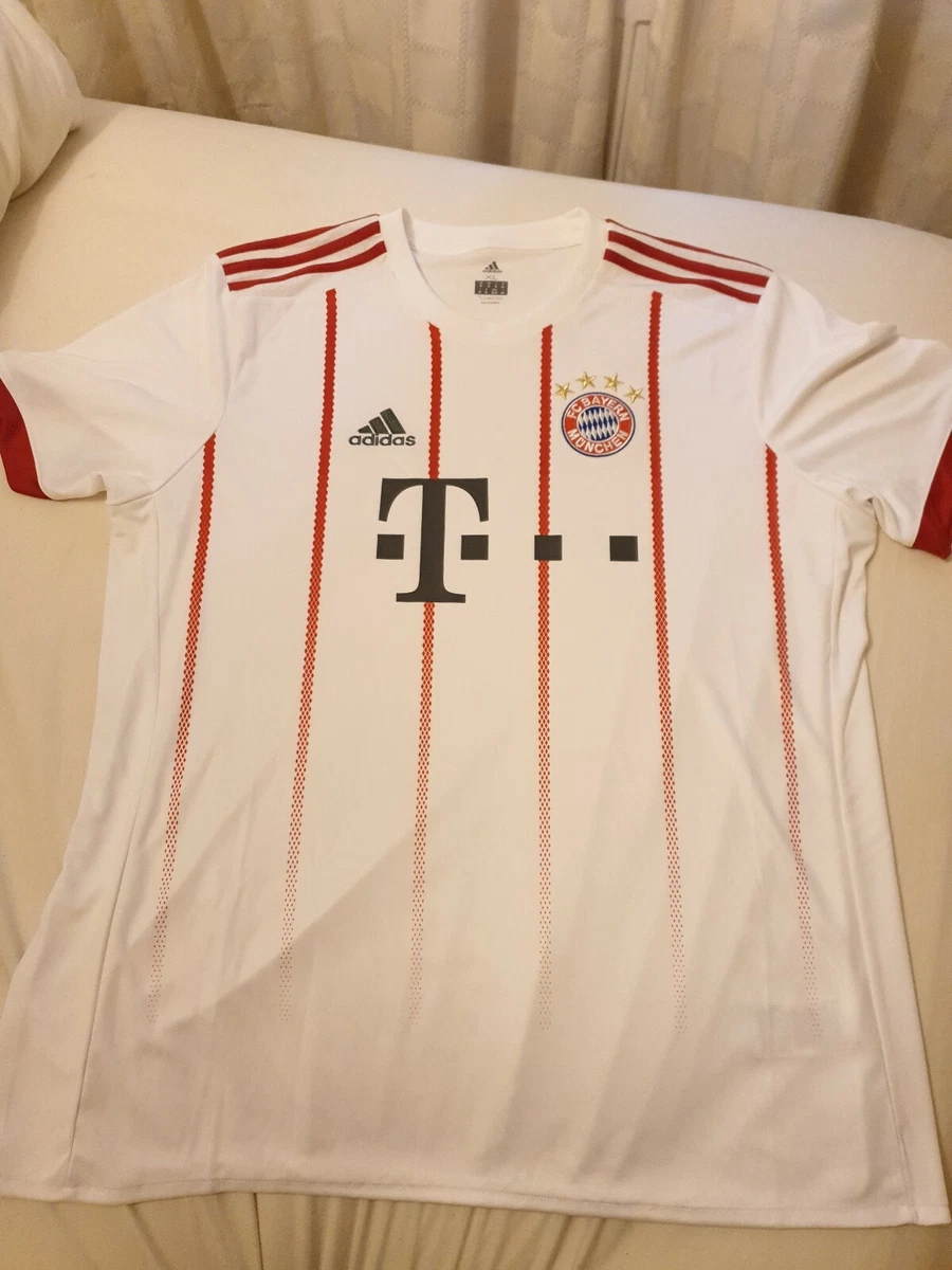 Bayern 2nd kit sale