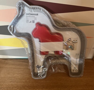 IKEA Trommar Set mit zwei Kuchenformen in Pferdeform DALA