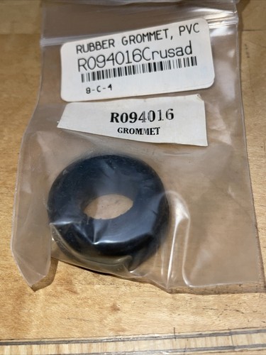 CRUSADER/PCM MARINE OEM GENUINE RUBBER GROMMET;P/N R094016. - Picture 1 of 3