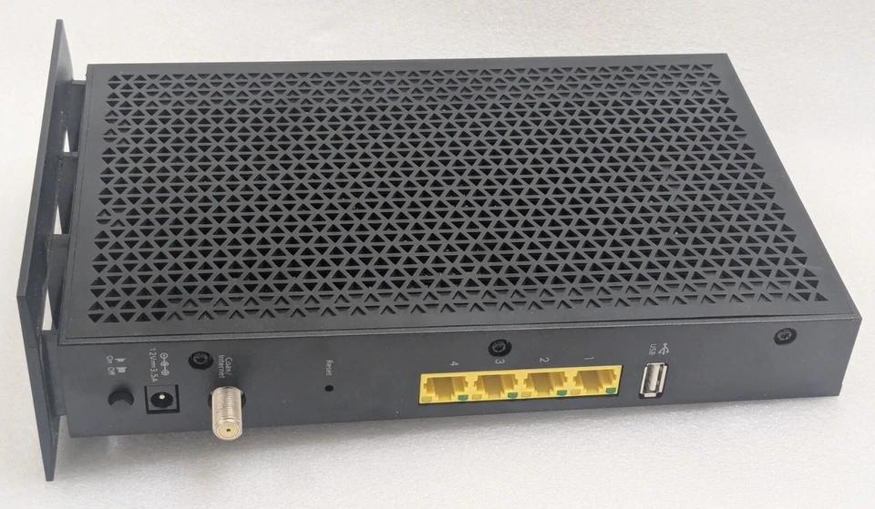 NETGEAR AC1750 C6300v2 Cable Modem / Router 2.4G and 5.0G WIFI Combo - Image 2 of 4