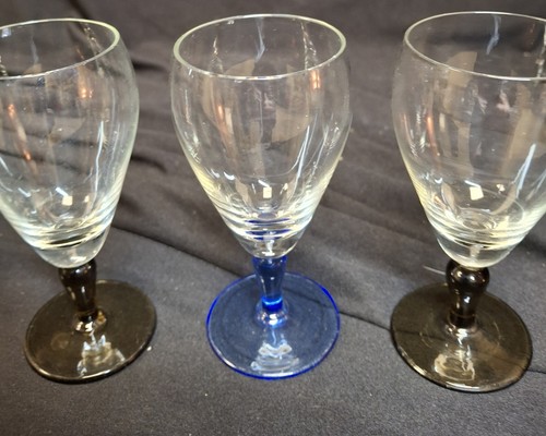 VINTAGE MID CENTURY MULTICOLOURED STEM SHERRY/WINE GLASSES x 5 ONLY. RETRO - Picture 4 of 8
