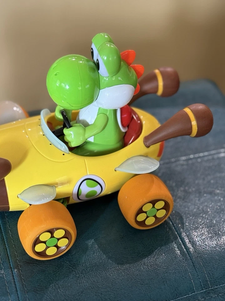 Carrera RC Mario Kart Yoshi Bumble V Remote Control Car Works Nintendo NO REMOTE - Image 3 of 4