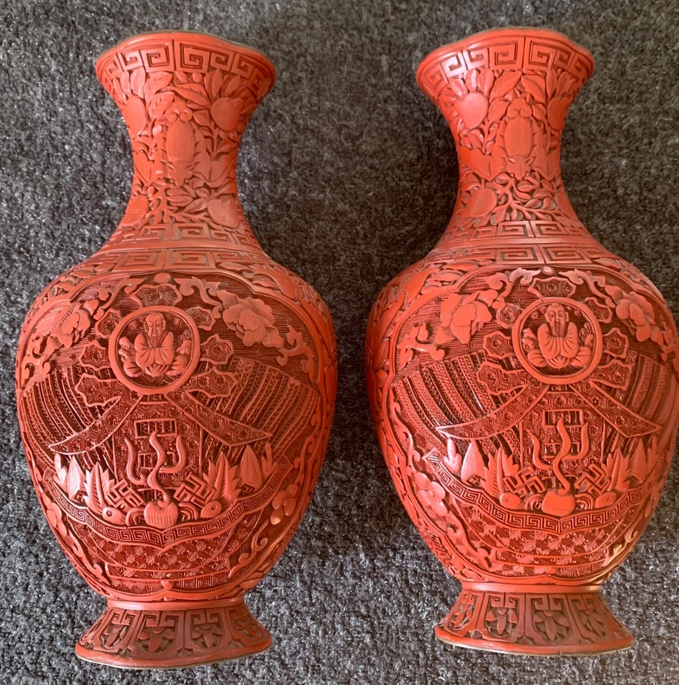Jarrones antiguos chinos de laca de cinabrio, par Foto 3 de 3