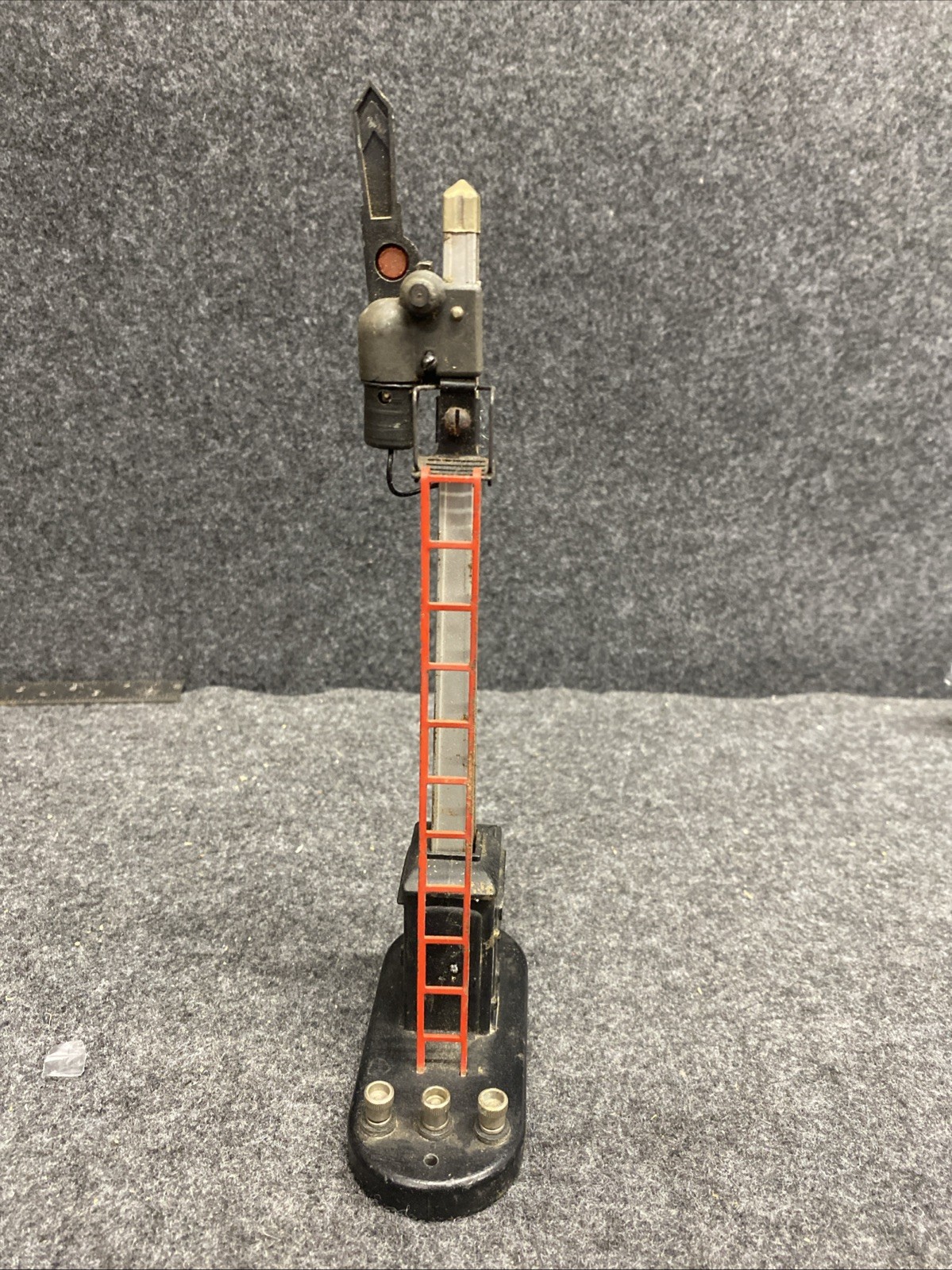 Vintage Lionel 151 Operating Semaphore Postwar Made In USA tested (LI121825-02)