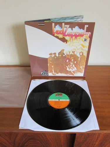 Led Zeppelin - Led Zeppelin II LP - Near Mint Archive Vintage German Press Vinyl