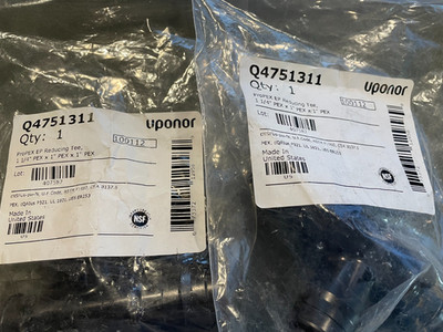 Uponor Q4751311 Reducing Tee 1-1/4'' x 1'' x 1'' PEX (lot of 2)