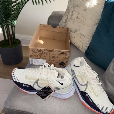 Nike React Pegasus Trail 4 GTX v2 Brandneu Größe 8,5
