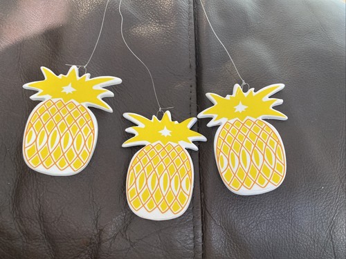 New Glazed Porcelain Hanging Mobile Wind Chimes 3 Yellow Pineapples 2.5” - Picture 5 of 9