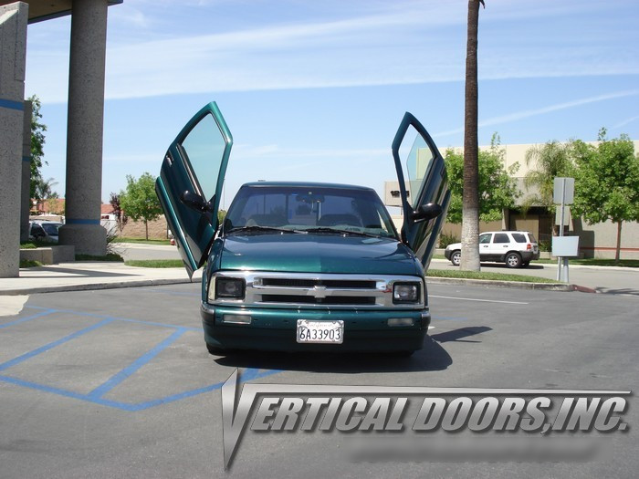 Vertical Doors Inc. Bolt-On Lambo Kit for Chevrolet S10 94-04