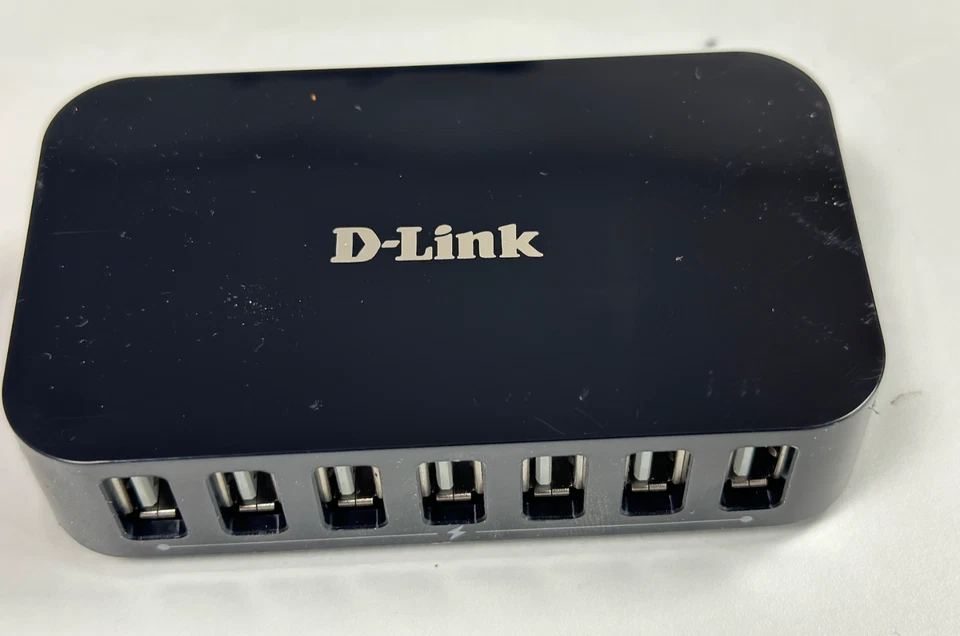 D-Link DUB-H7/B Hi-Speed USB 2.0 7-Port Hub - Black - Image 2 of 3